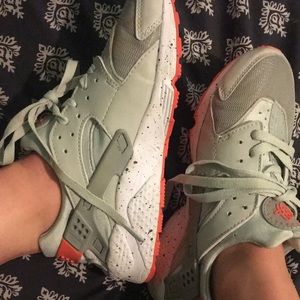 Nike huaraches